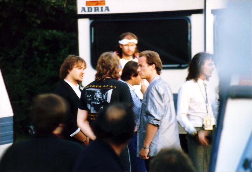 Marillion: Backstage at Freilichtbühne Loreley, St. Goar - 18.07.1987 - Photo by Angelika and Joachim Weber